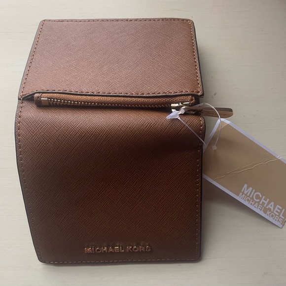 Michael Kors Carryall Flap Card Case Wallet Leather - Picture 2 of 7